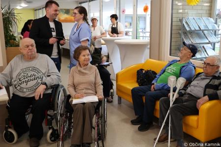 V Domu starejših občanov Kamnik odprli demenci prijazno točko (8)